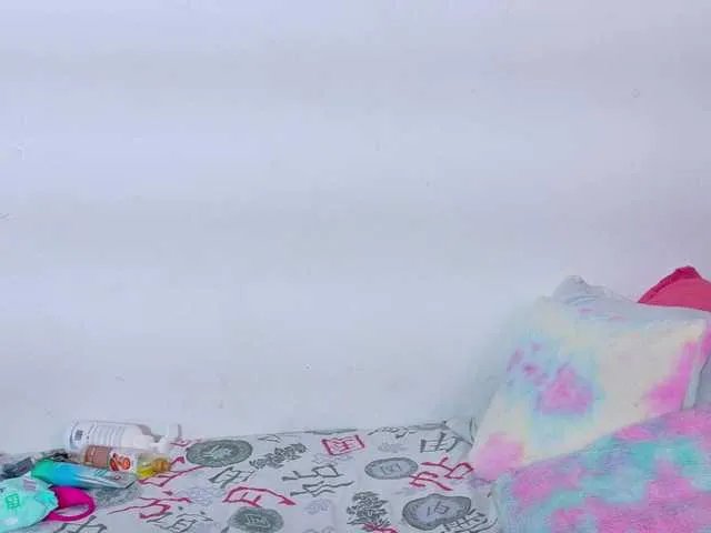 Offline Chloe- on BongaCams