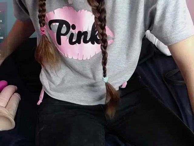 Offline cintia7cute on BongaCams