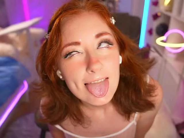 Offline CissyGlitter on BongaCams