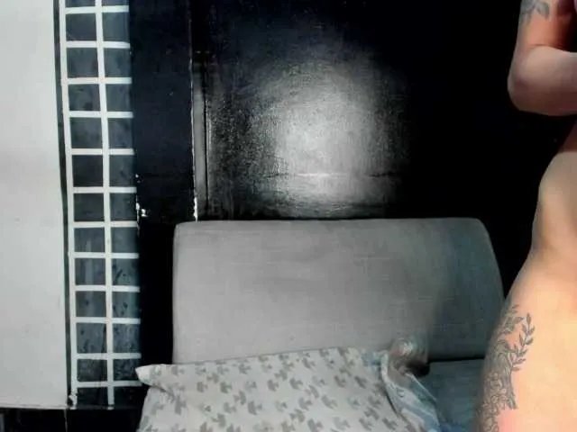 Offline couplesicopata on BongaCams