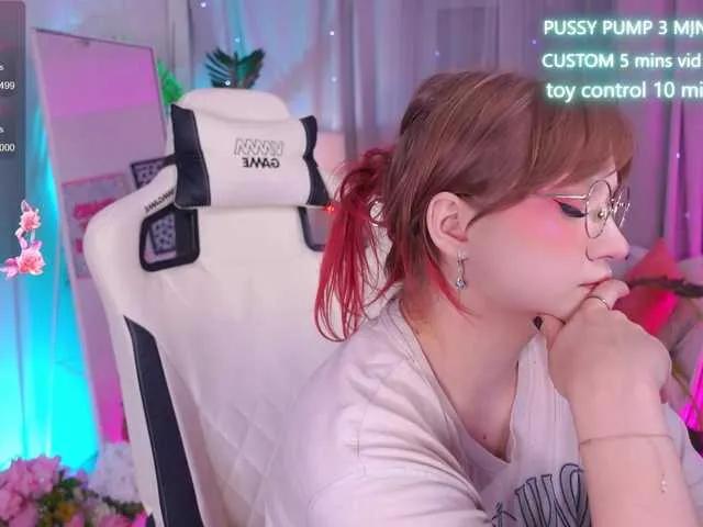 Freechat CrazyWine on BongaCams