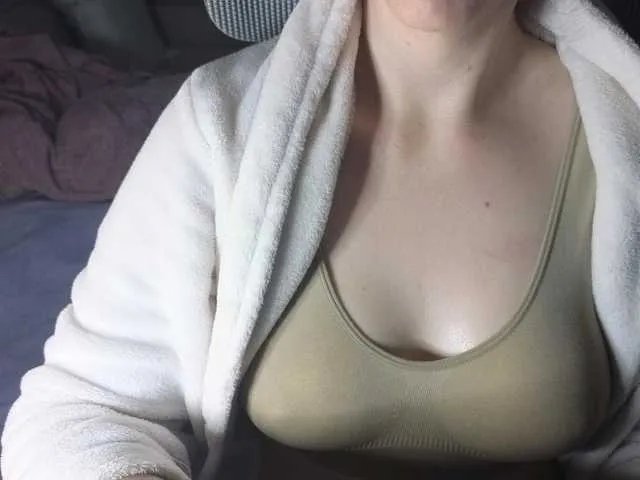 Freechat CreamyWoman on BongaCams