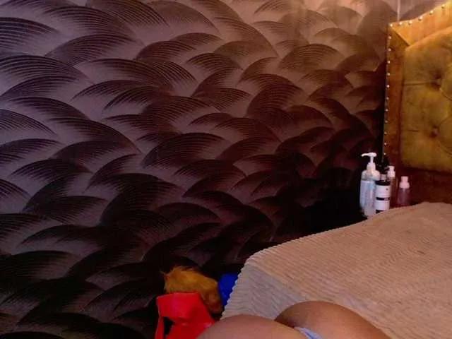 Freechat CrystalBrooke3x on BongaCams