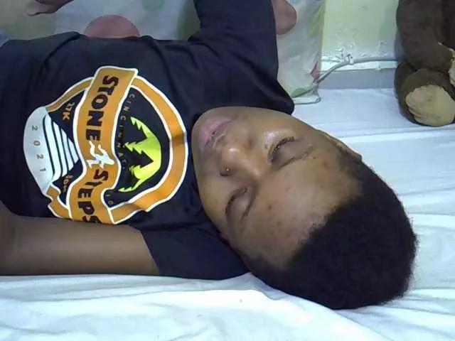 Freechat Cutegod22 on BongaCams