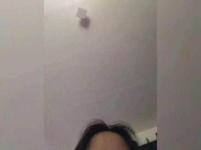 Freechat Cutieass69 on BongaCams