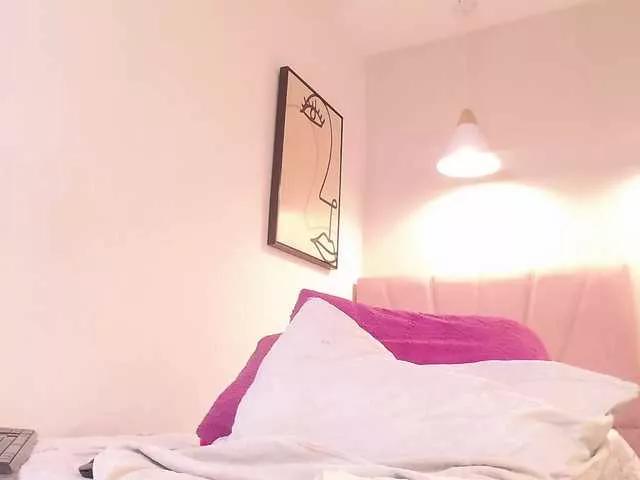 Offline Daneshka-Heart on BongaCams