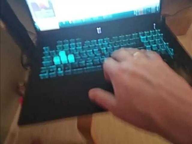 Offline dikck1 on BongaCams