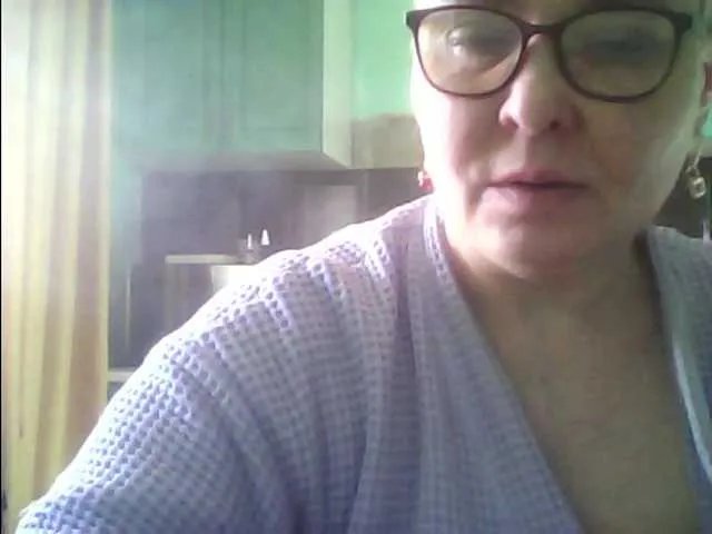 Offline Dominiana123 on BongaCams