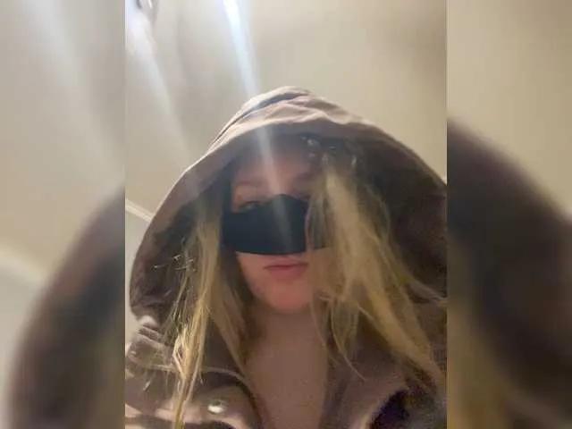 BongaCams Donut-red is Freechat Donut-red — Freechat on BongaCams