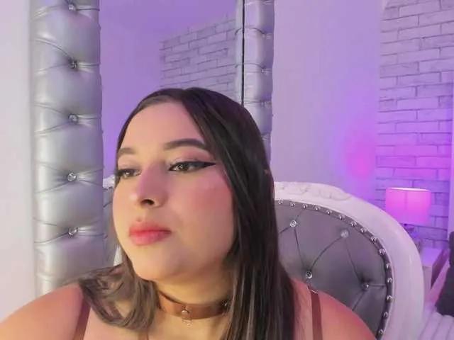 Freechat EinnyMure on BongaCams