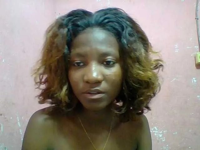 Offline Elizahhh on BongaCams