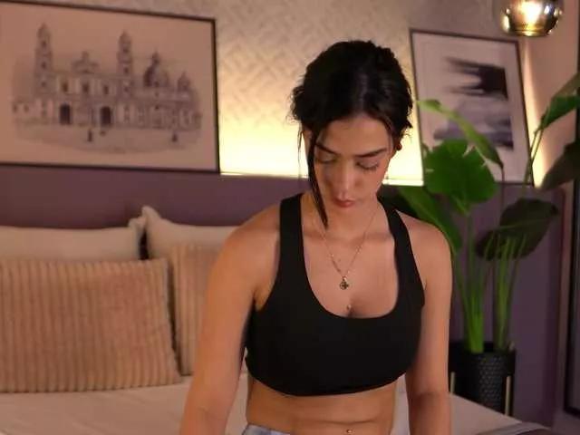 Offline ElleDiane on BongaCams