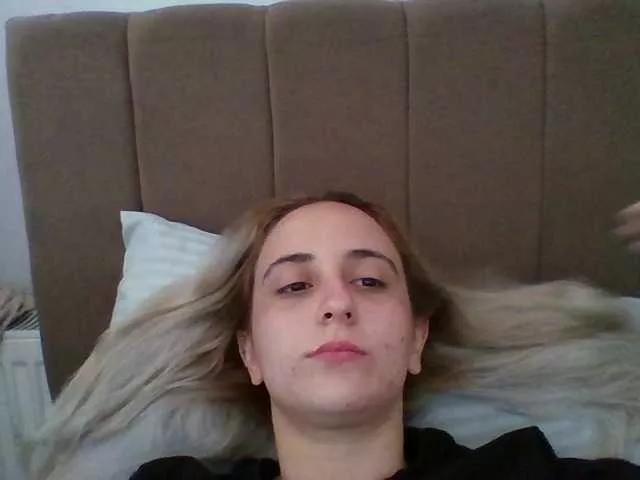 Offline Emaprincessa on BongaCams