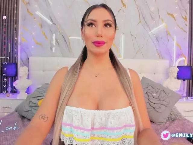Freechat EmilyLeah on BongaCams