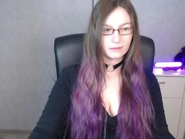 Offline EmmaHeart on BongaCams