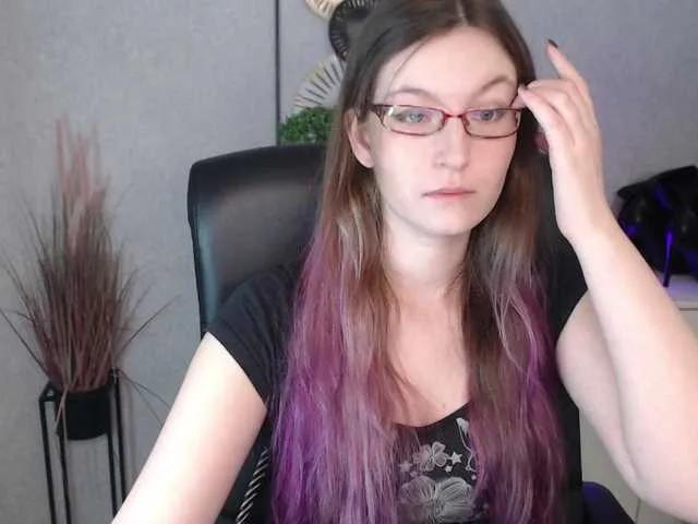 Offline EmmaHeart on BongaCams