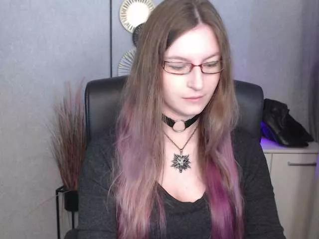 Offline EmmaHeart on BongaCams