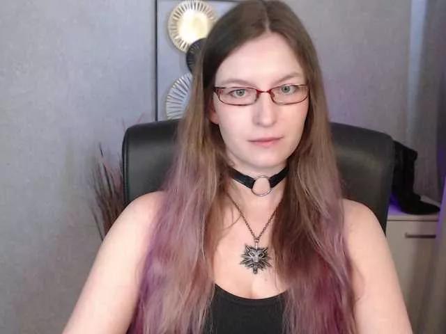 Offline EmmaHeart on BongaCams