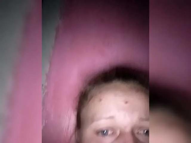 Offline EmmaXlove on BongaCams