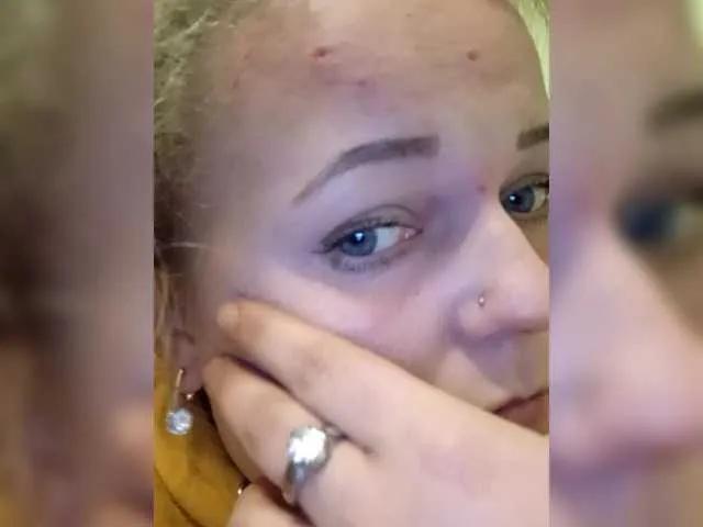 Offline EmmaXlove on BongaCams