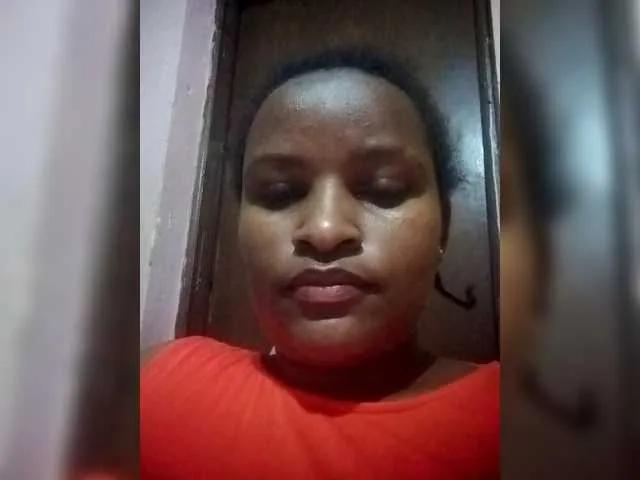 Offline Emphi-30 on BongaCams