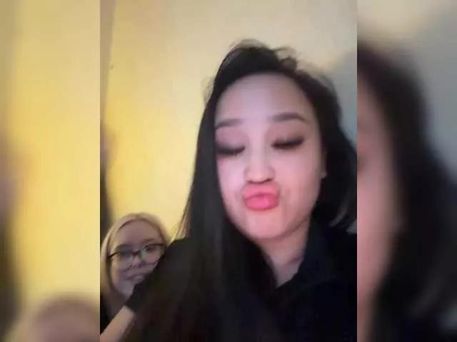 Offline EmyEva on BongaCams