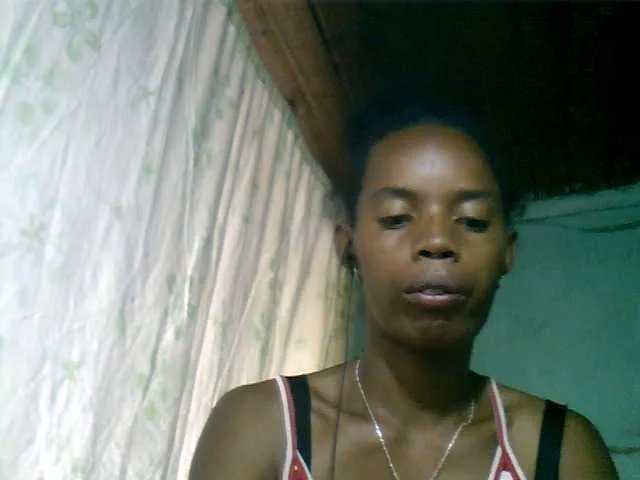 Offline Fanihsexy on BongaCams