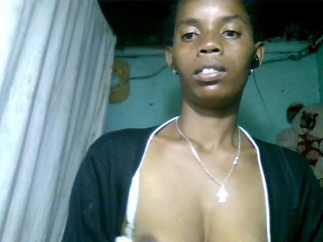 Offline Fanihsexy on BongaCams