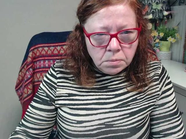 Offline flirty-adele on BongaCams