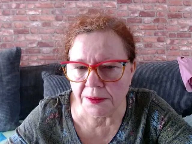 Offline flirty-adele on BongaCams