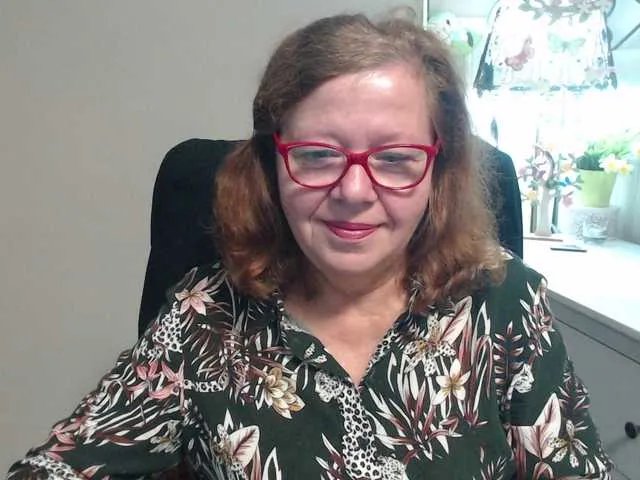 Offline flirty-adele on BongaCams