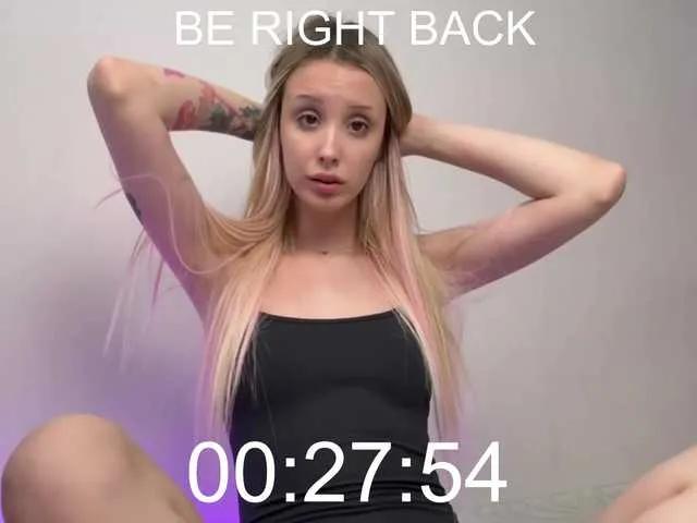 fluffiebaby on BongaCams 