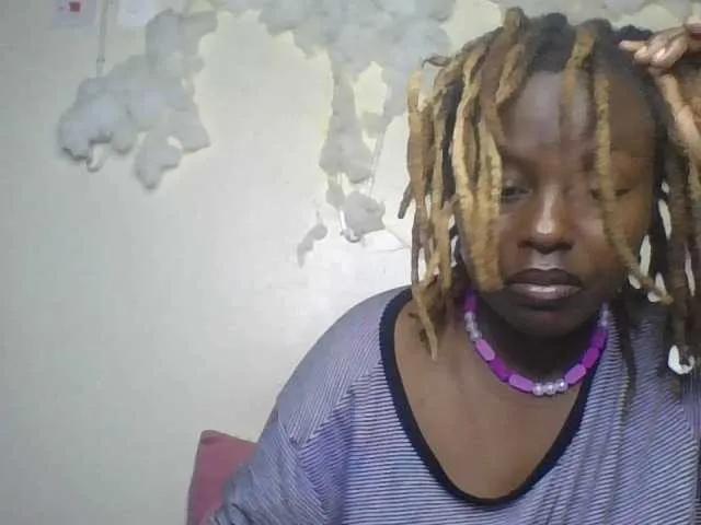 Offline freakcurvy8 on BongaCams