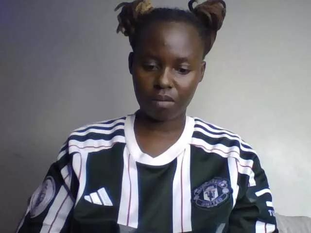 Offline freakcurvy8 on BongaCams