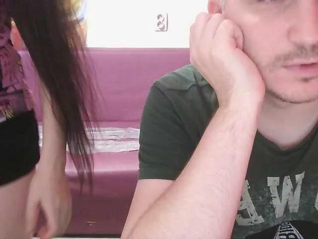 Offline FreDiamond on BongaCams