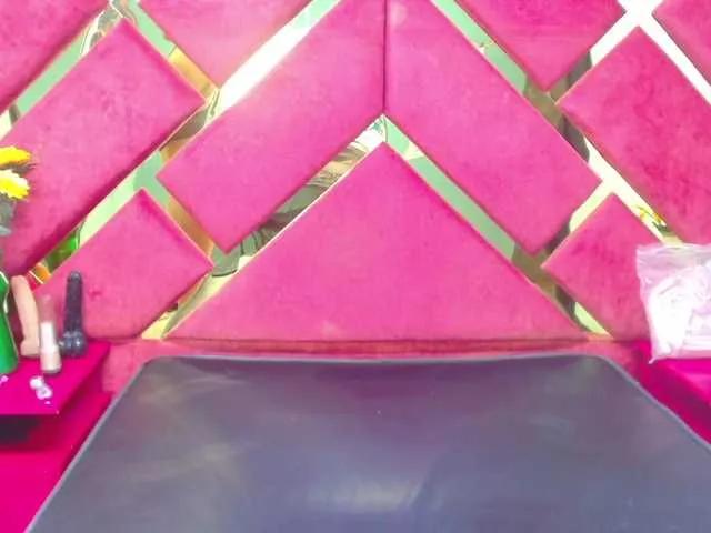 Offline FreyjaNaugthy on BongaCams