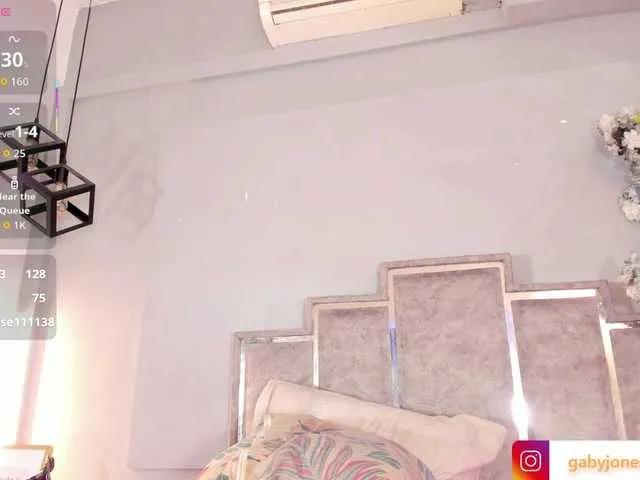 GabyyJones on BongaCams