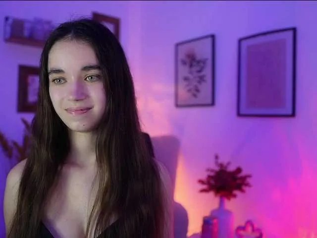 Offline GiaPaige18 on BongaCams