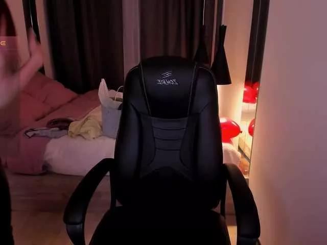 Offline girlfromanothercity on BongaCams