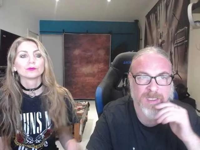 Offline GiselleandJay on BongaCams