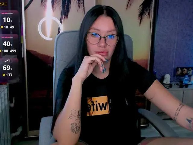 Offline goldenwitchx on BongaCams