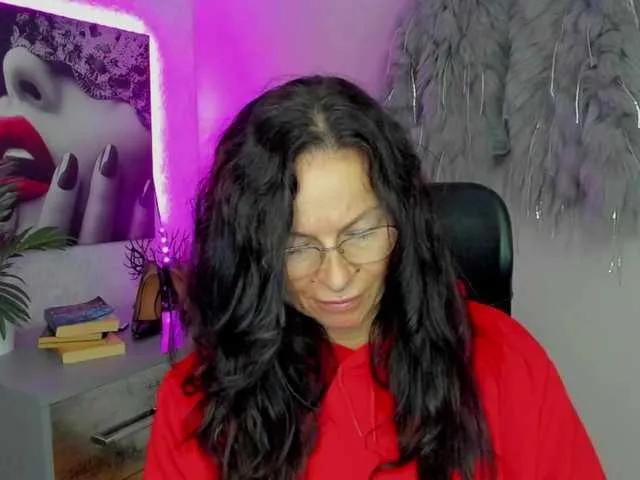 Offline HelenSHOW1 on BongaCams