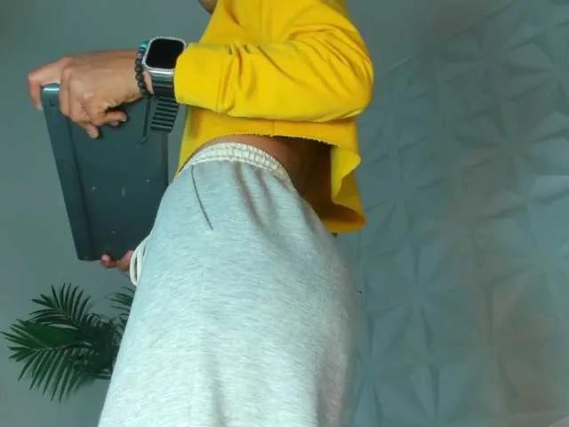 Offline Hellen-Sky on BongaCams