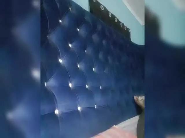 Offline Hennesy-Camila on BongaCams