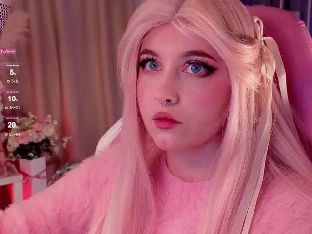 HoneyCherry on BongaCams