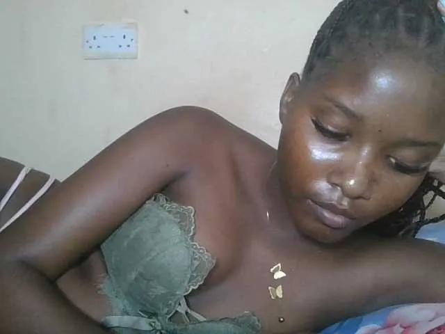 Offline Hornyqueen4 on BongaCams