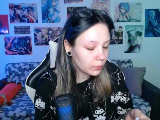 Offline Hugo-Min on BongaCams