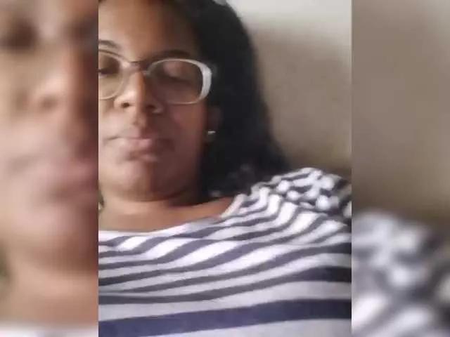 Offline IndianBeaut on BongaCams