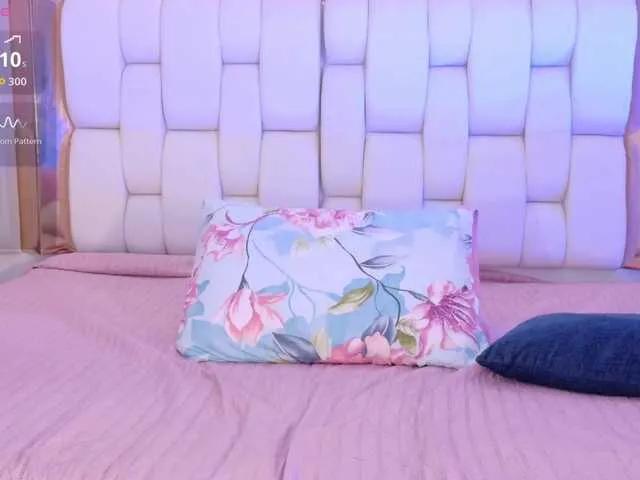 Indiancutiie on BongaCams