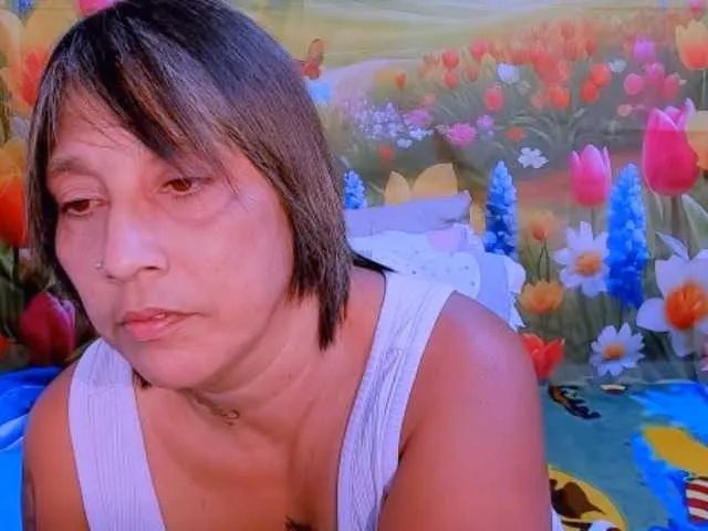 Offline indianroxy on BongaCams